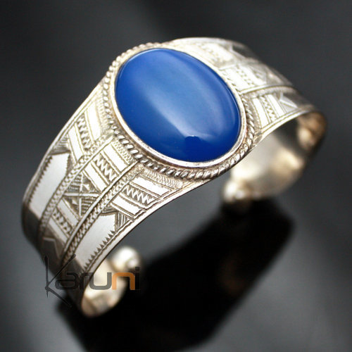 Bijoux Touareg Ethniques Bracelet en Argent et Agate ovale bleue Large grav - KARUNI